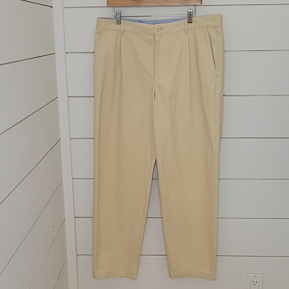 NWOT Rowing Blazers 38x32 light khaki pleated chinos
